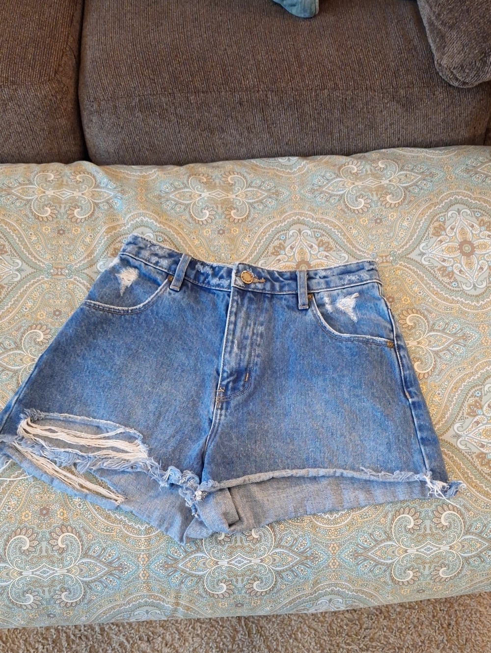 🔥🔥CLEARANCE ITEM🔥ROLLA'S Distressed Blue Denim Jean Shorts. Size 24